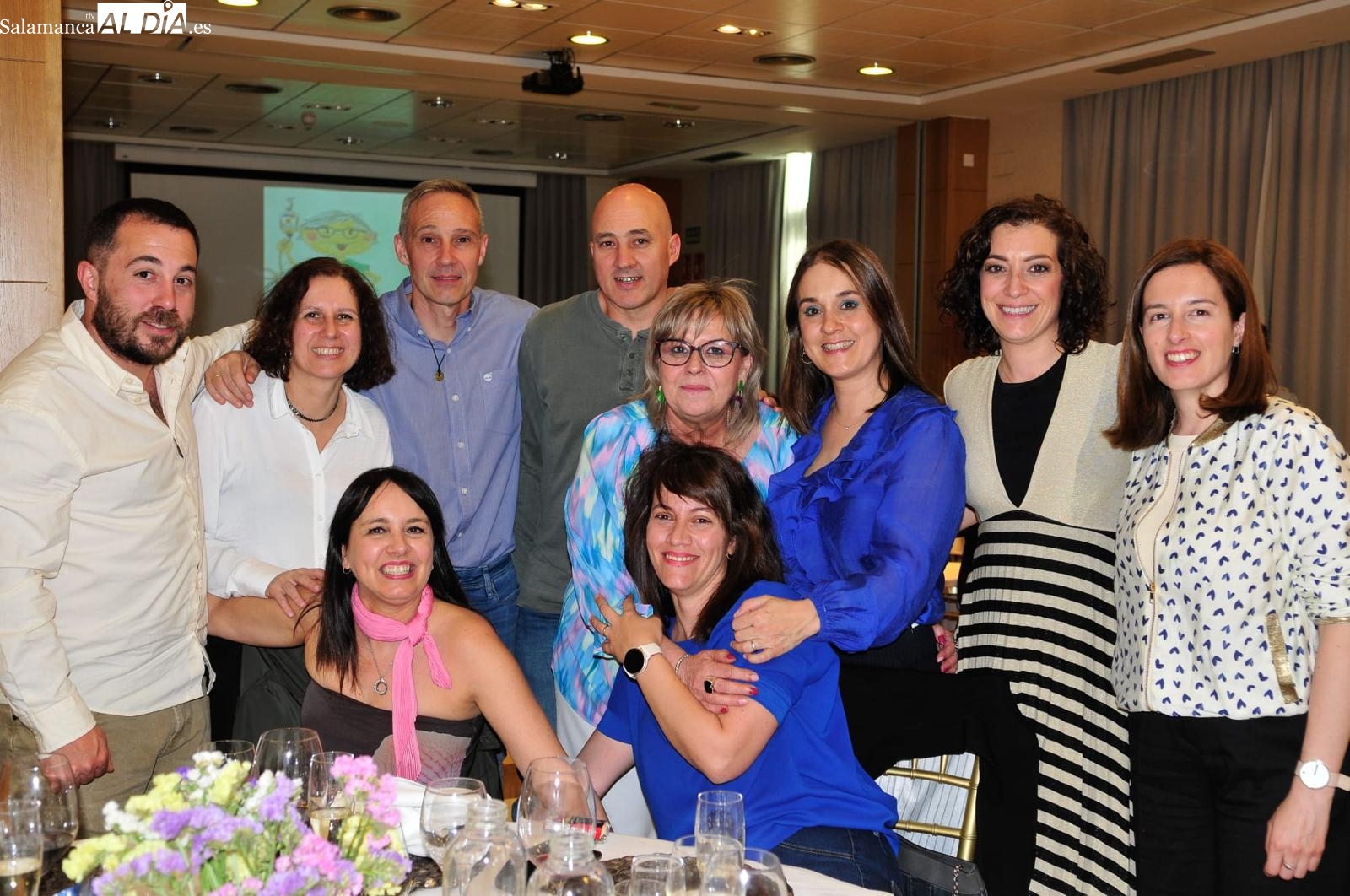 Sentido homenaje a Maribel Sendín tras más de 30 años de dedicación en la UCI de Salamanca