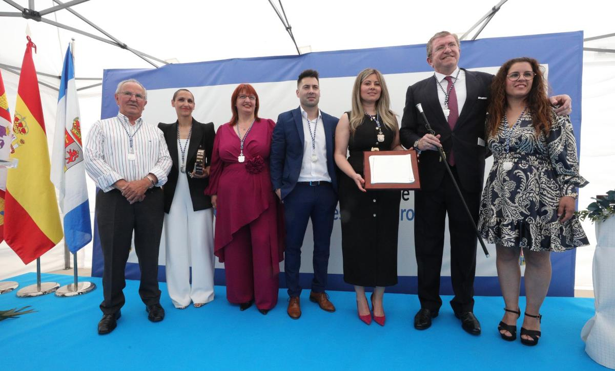 Isidoro J. Alanís recibe el título de Hijo Predilecto de Fuentes de Oñoro