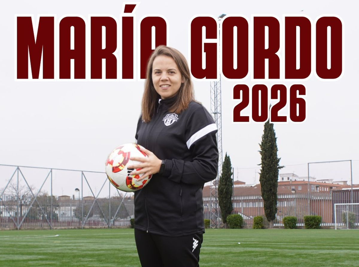 La entrenadora María Gordo sella su continuidad al frente del CD Salamanca FF para la temporada 2025-26: Génesis sigue y Kurumi se va