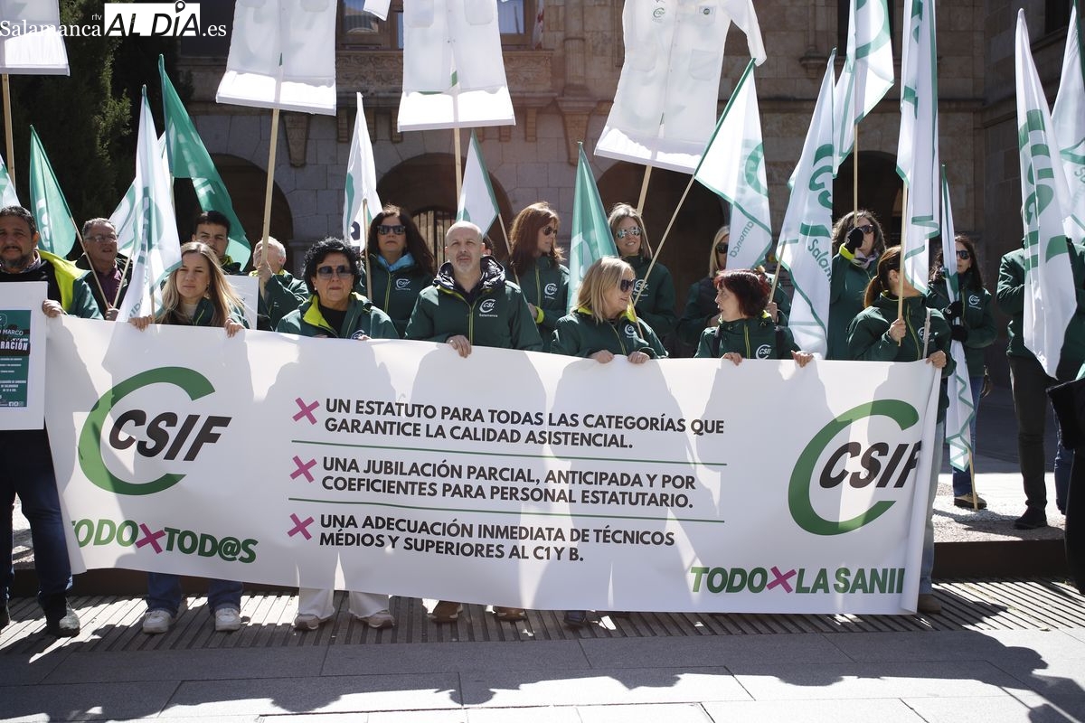 CSIF intensifica sus protestas contra la ministra Mónica García por el estancamiento del Estatuto Marco de Sanidad
