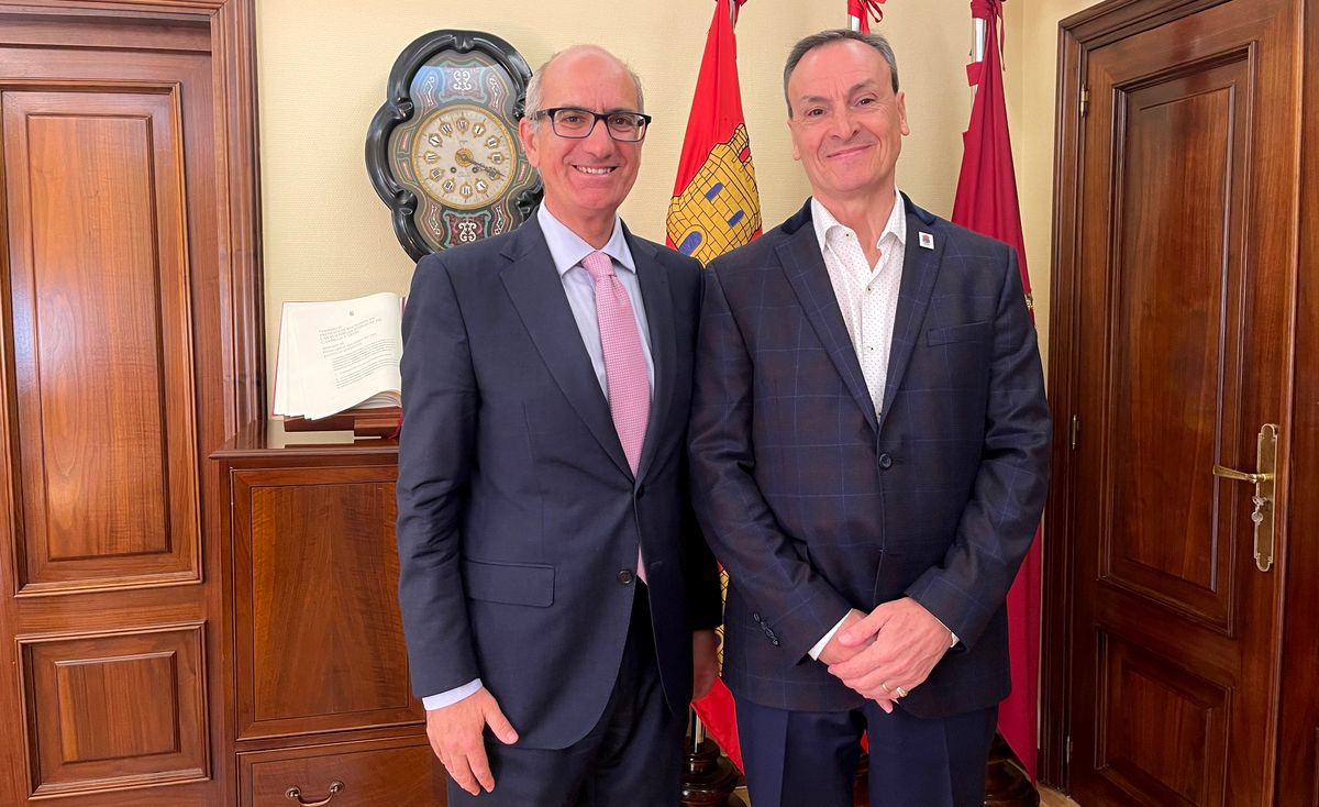 Visita a la Diputación del presidente de la Casa de Salamanca en Buenos Aires para estrechar lazos con la diáspora argentina