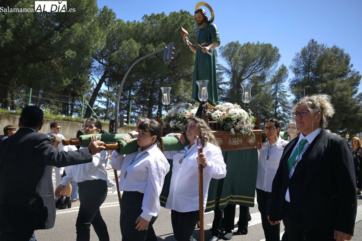 VÍDEO Y FOTOS | La procesión de San José Obrero recorre Salamanca  