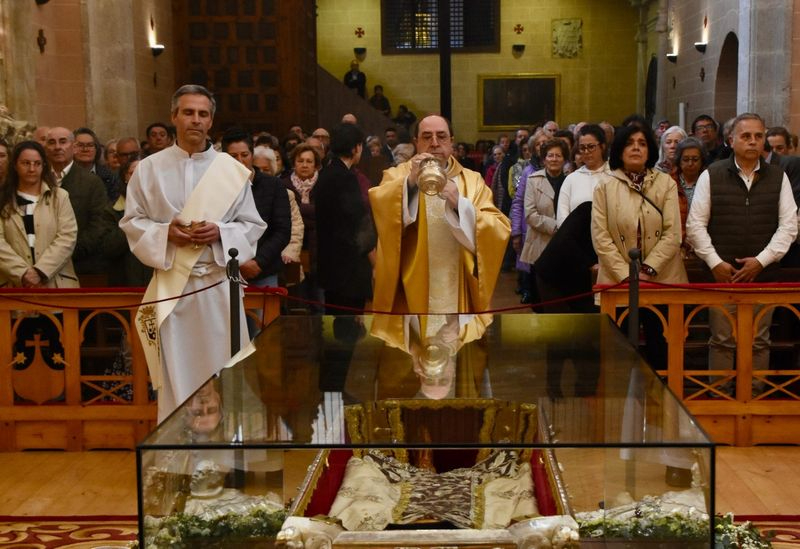 El Obispo de Ávila, junto a los peregrinos abulenses. Foto: Gonzalo G. de Vega