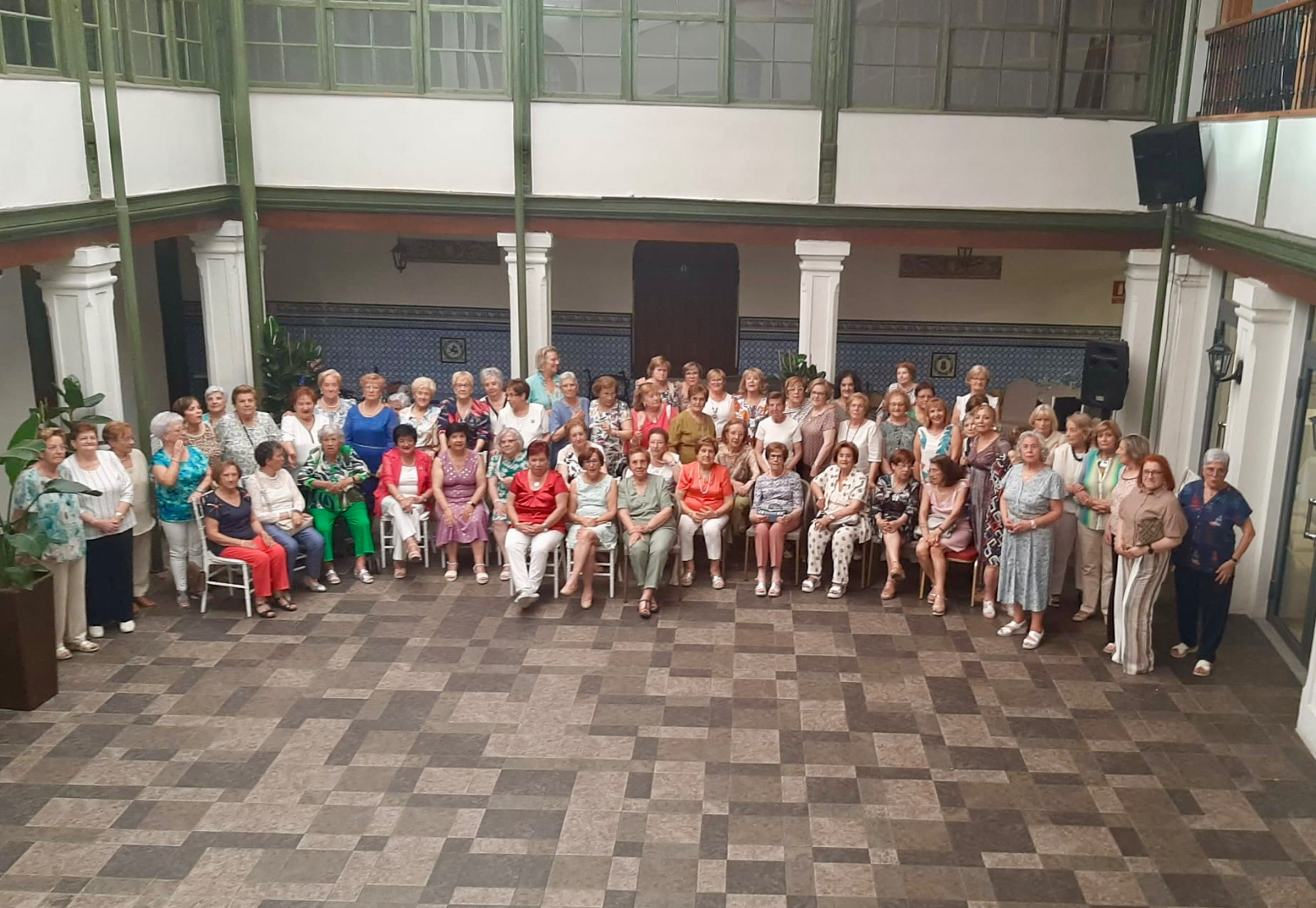 El Programa Vive dice adiós al curso con una animada comida