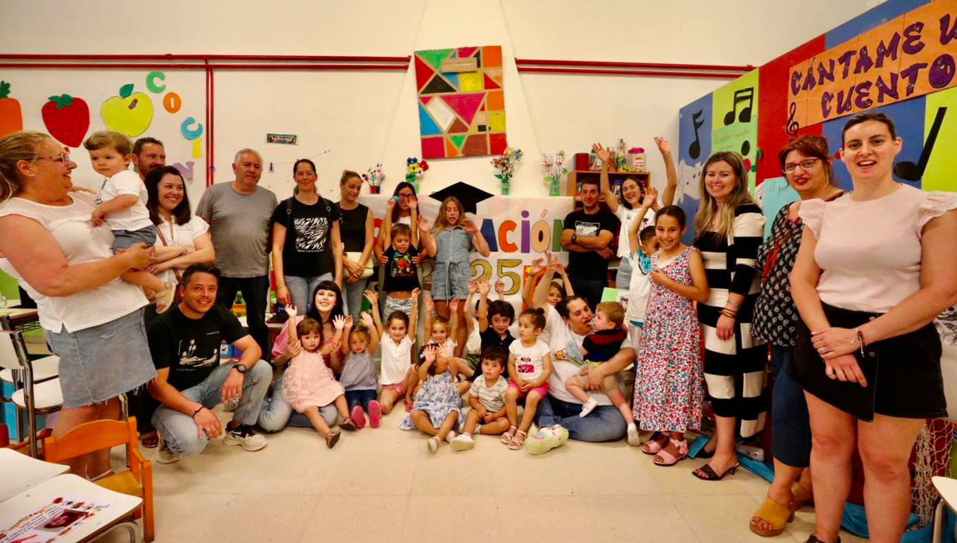 El programa Crecemos de Fuentes de Oñoro gradúa a los pequeños que se marchan al cole