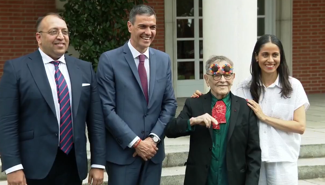 Pedro Sánchez recibe en La Moncloa a Fernando Arrabal