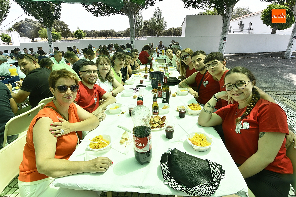 Campillo de Azaba inaugura sus fiestas patronales con una emotiva misa y comida popular en honor a San Antonio