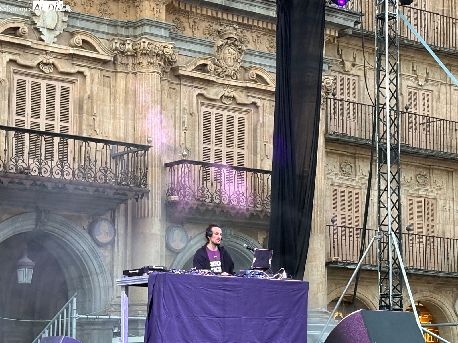 VÍDEO | El reggae transforma la Plaza Mayor de Salamanca en una fiesta jamaicana 