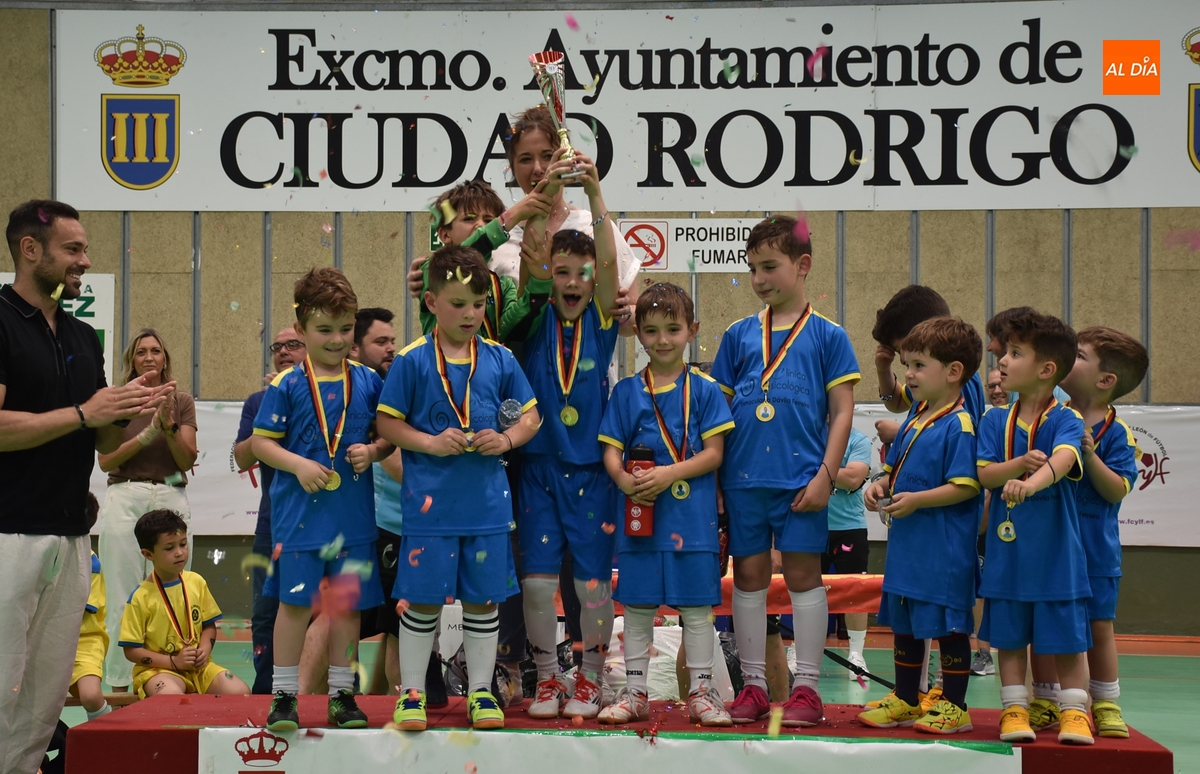 Esalza encadena su 3º título consecutivo en la Liga Prebenjamín del III Columnas