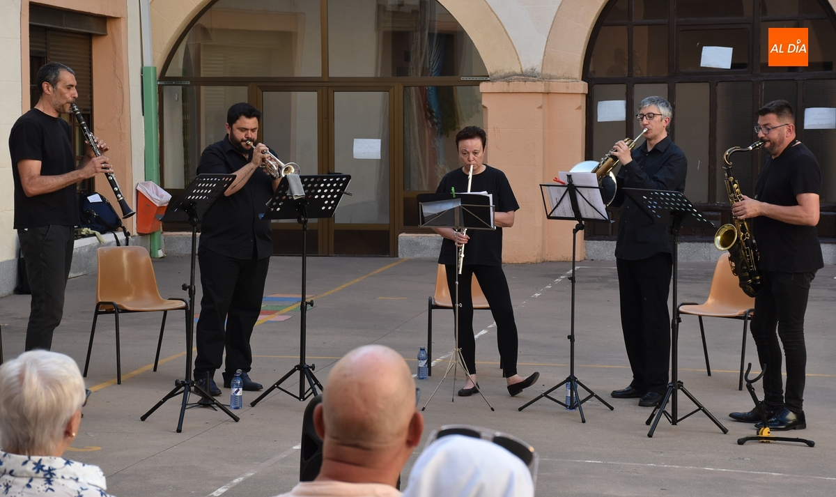 Mirolibro culmina el curso con una ‘Fiesta de Lectura’ con música en vivo y Luis Roso como invitado