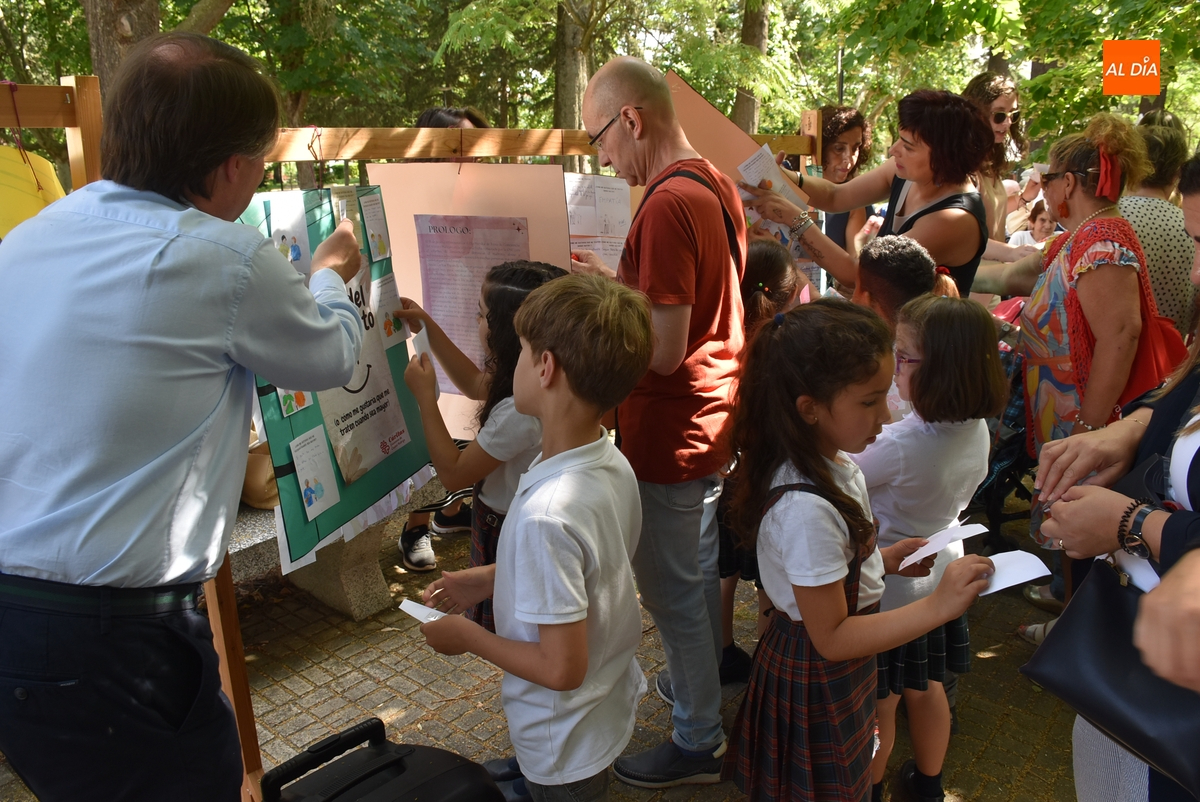Personas de todas las edades plasman sus deseos en torno al ‘Buen Trato’ hacia los mayores