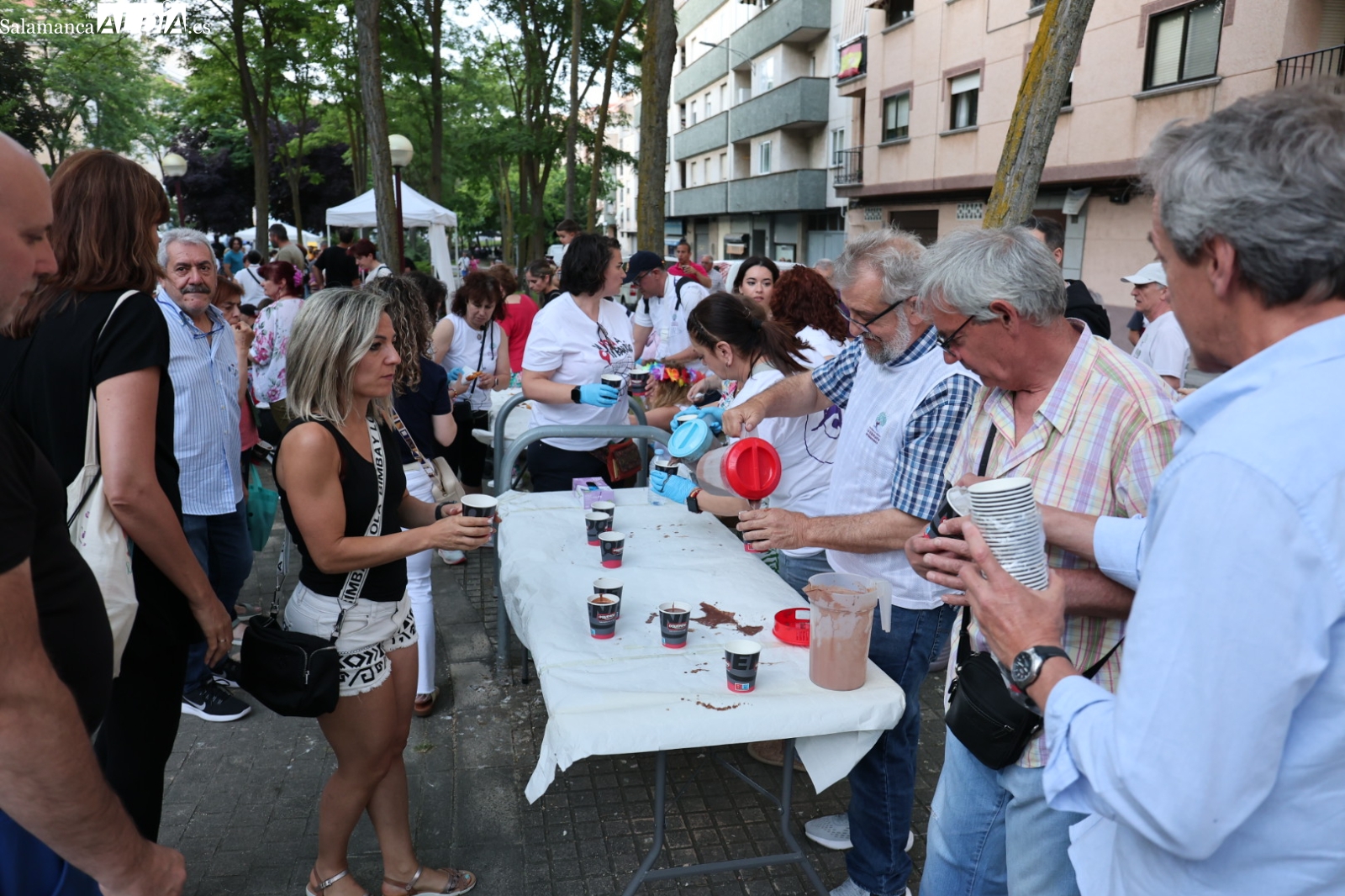 Animada chocolatada popular en las fiestas del barrio de La Aldehuela (FOTOS)