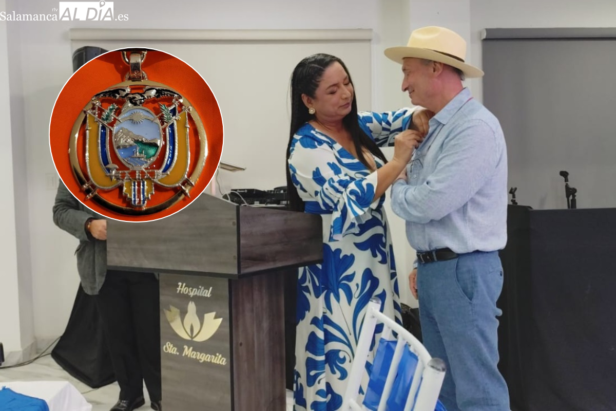 El podólogo salmantino Bernardino Basas, reconocido como Visitante Ilustre en Ecuador