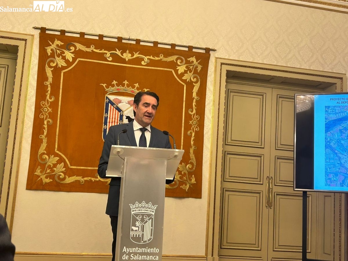 Suárez-Quiñones, en Salamanca, se muestra satisfecho con la nueva gestión del lobo que evitará la sangría que suponía para la ganadería