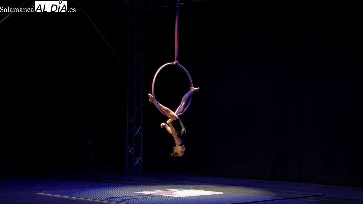 VÍDEO y FOTOS | Aerial Fit Salamanca recauda fondos para La Sonrisa de María con su gala de fin de curso