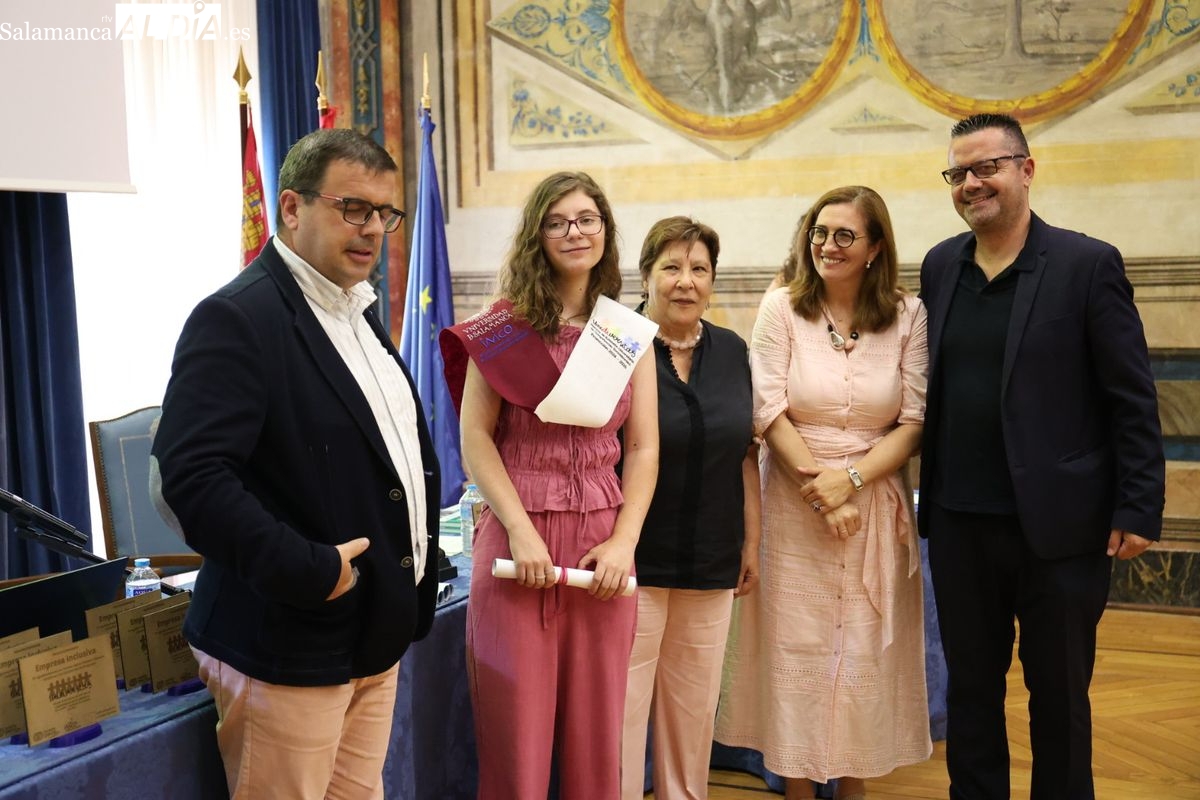 FOTOS | 14 jóvenes con discapacidad intelectual se gradúan en la USAL para impulsar su empleabilidad e inclusión social