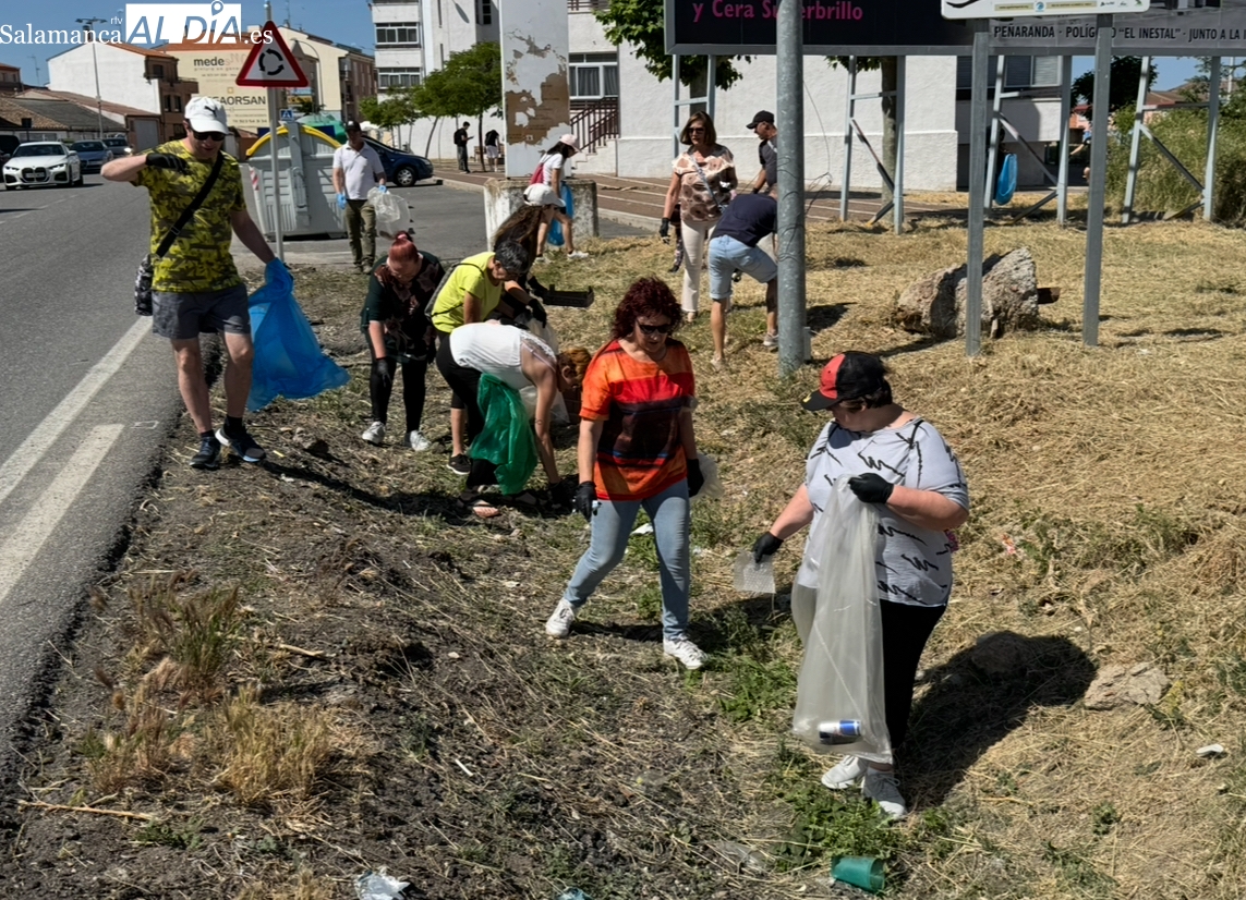 Destacada participación en el particular escuadrón contra la basuraleza en el entorno de San Lázaro