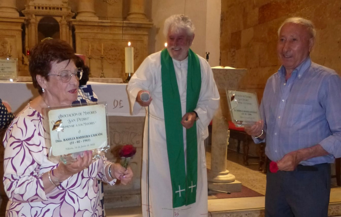 Emociones y buen ambiente durante la celebración anual de la Asociación de Mayores San Pedro de Villoria