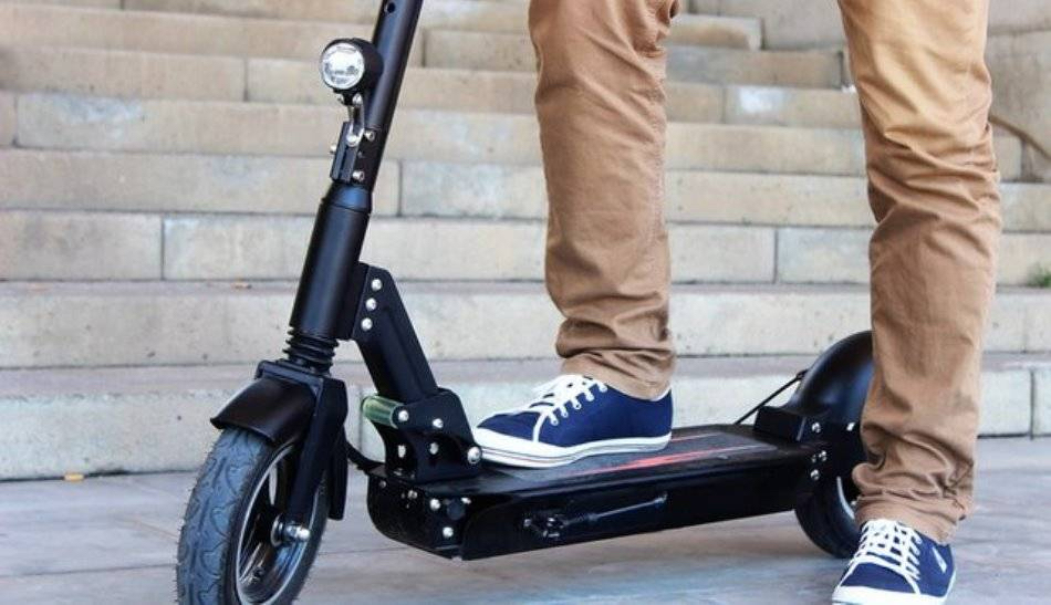 Peñaranda en Común propone la regulación municipal de los patinetes eléctricos