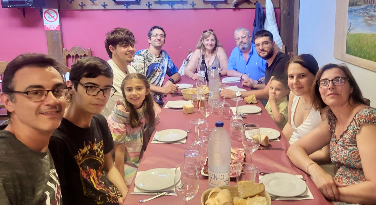 Maite Albarán celebra una merecida jubilación en una emotiva comida familiar
