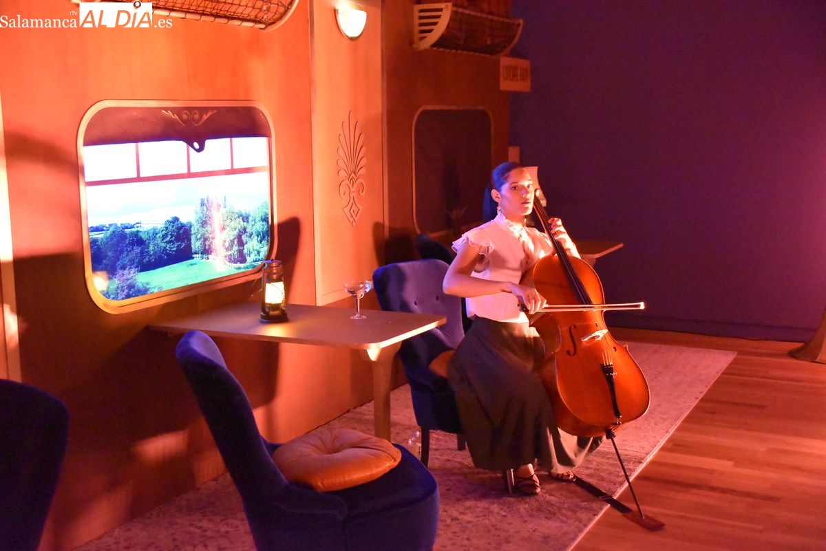 VÍDEO y FOTOS | De un violonchelo al pole dance: el viaje multidisciplinar de La estación