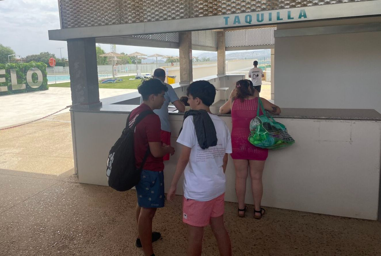 Abiertas las piscinas municipales en Guijuelo