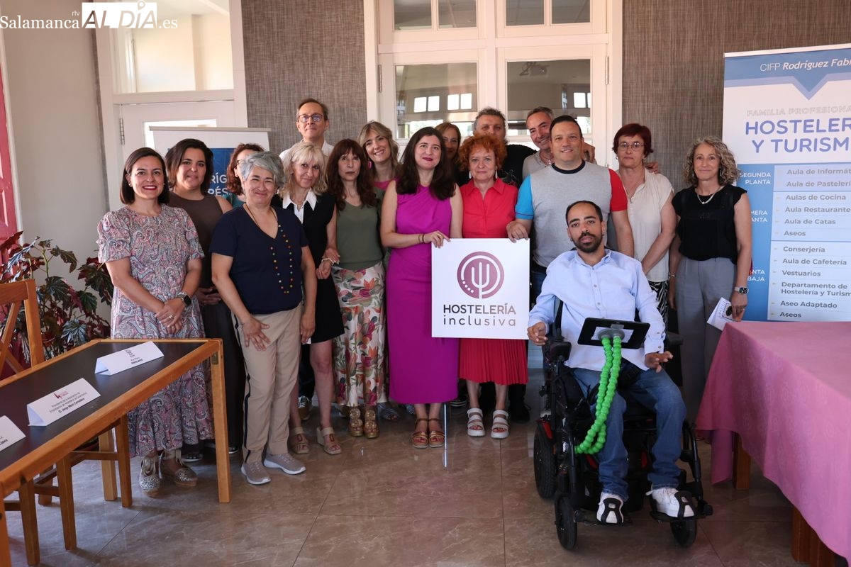 FOTOS | Salamanca estrena un distintivo para reconocer a los locales de hostelería más accesibles e inclusivos