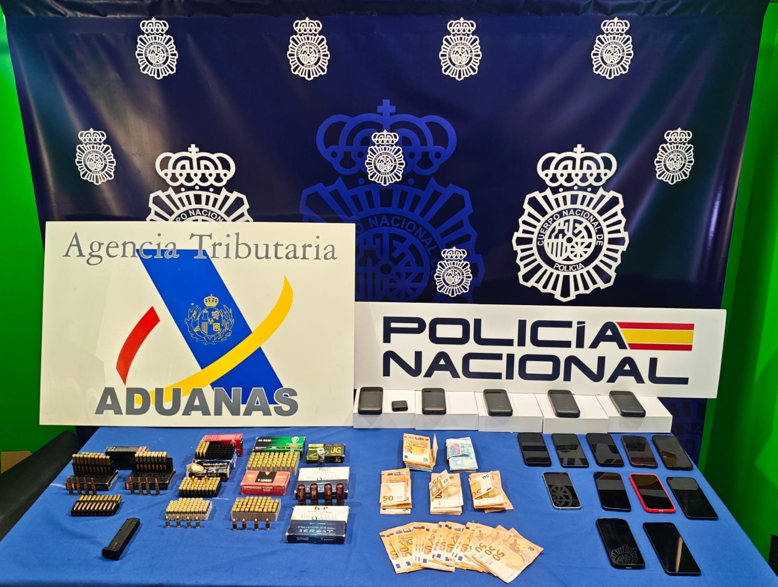 Detenidas varias personas en la Operación Churruca de un clan merchero que se ocultaban en un chalet de Calvarrasa de Arriba