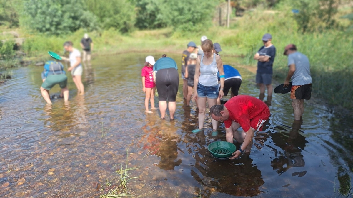La fiebre del oro revive en Villares de Yeltes con una exitosa jornada de bateo
