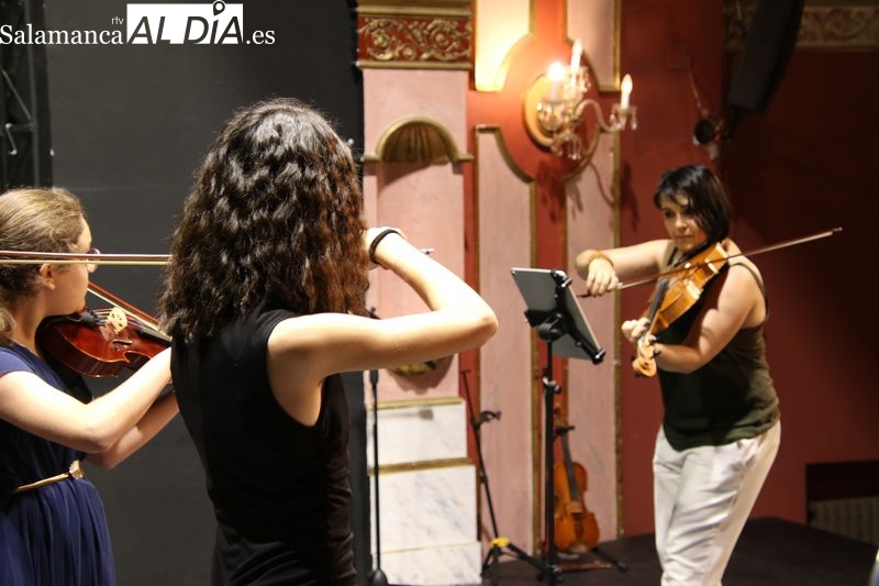 Playtogether: la filosofía Suzuki llena de música y emoción el teatro de Alba