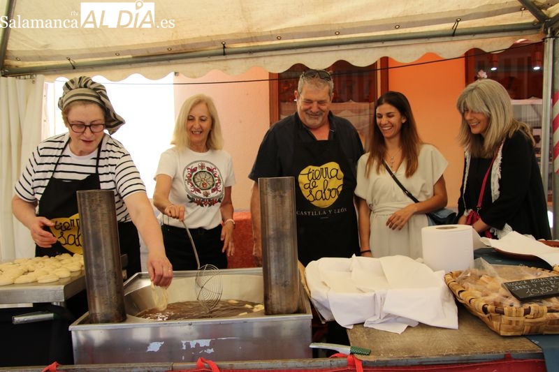 Alba celebra su XIV Feria de San Antonio centrada en la agroalimentación local