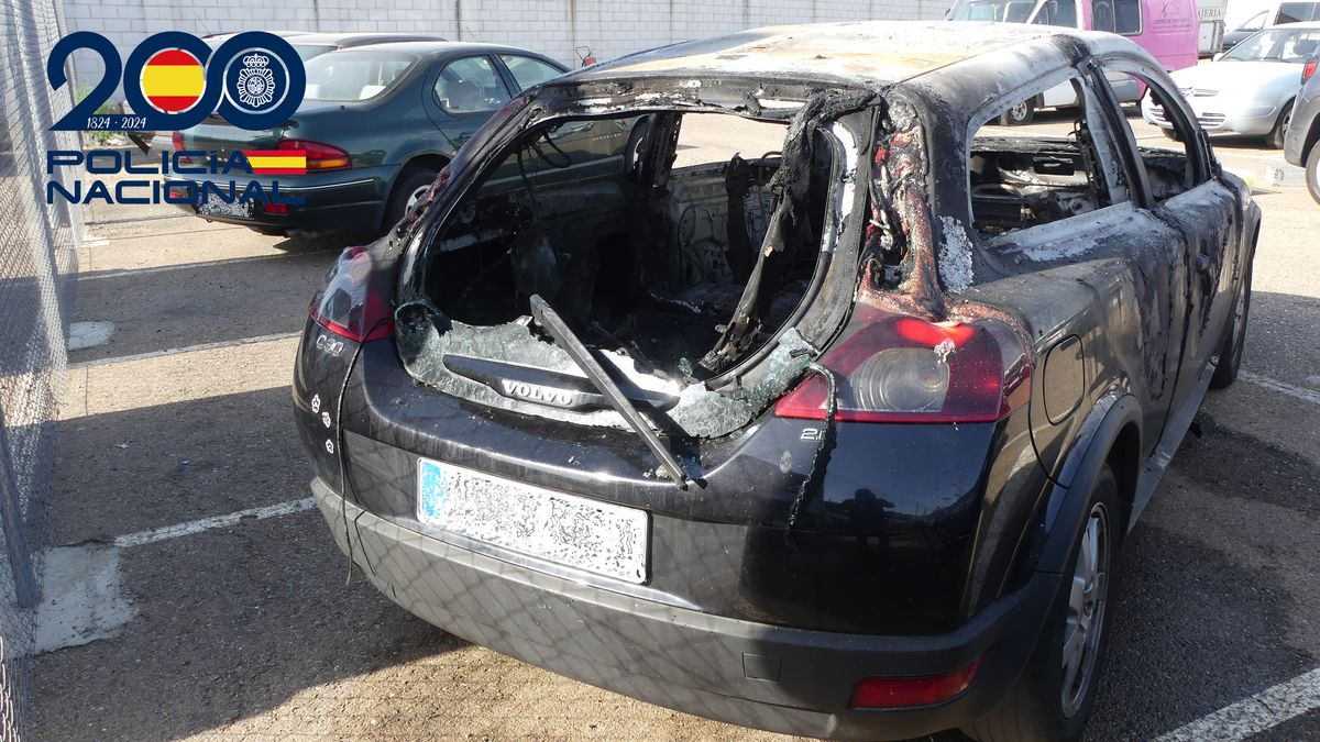 Despiertan de madrugada a una salmantina porque su coche estaba ardiendo en Chamberí 