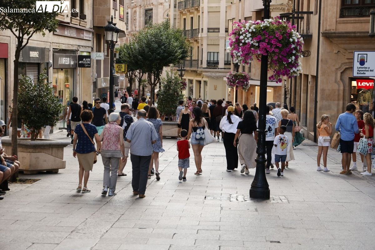 Mayoría femenina y una notable presencia de menores: así son los nuevos españoles en Salamanca