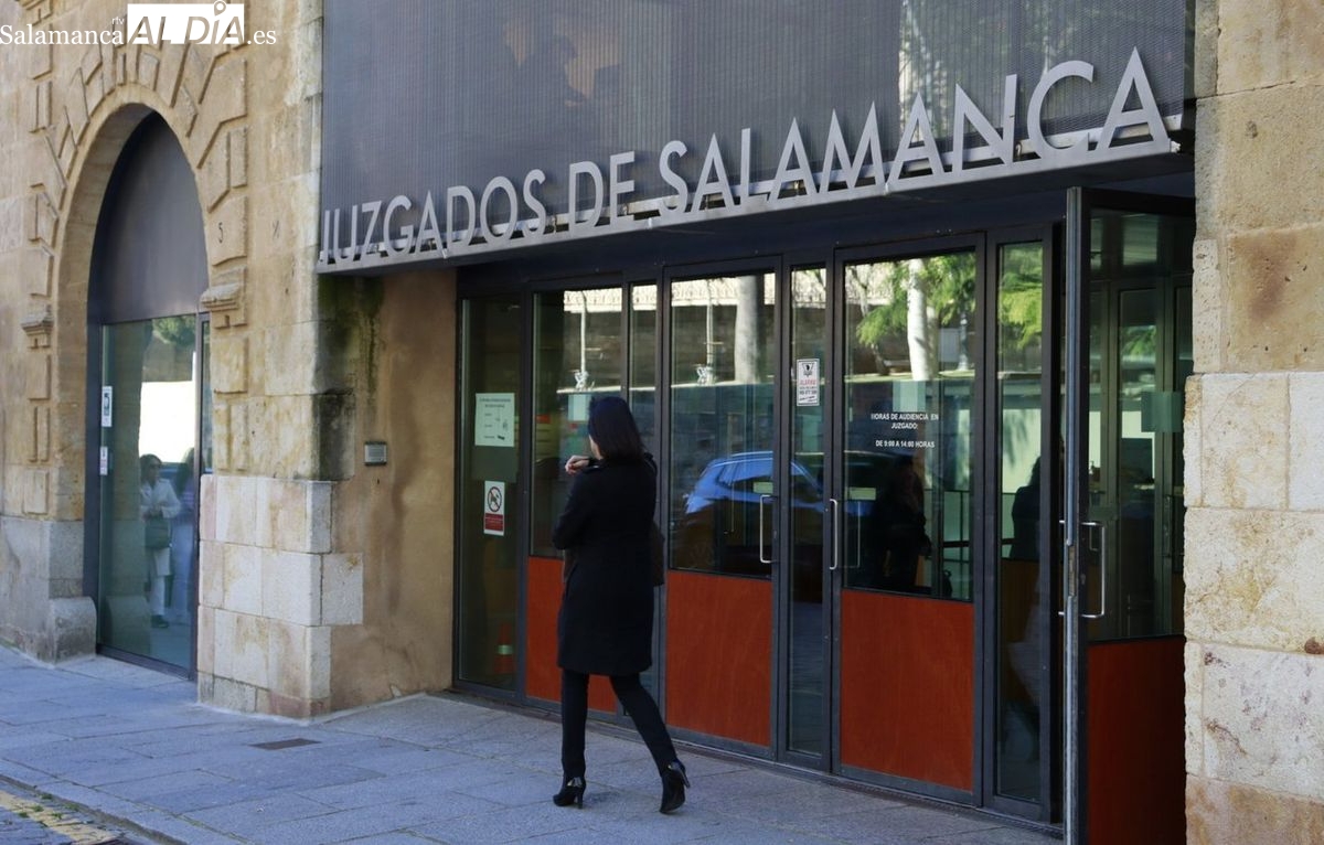 Denuncia por presunto acoso en el IES Torres Villarroel: una alumna sufre un ataque de ansiedad y la madre acusa al centro