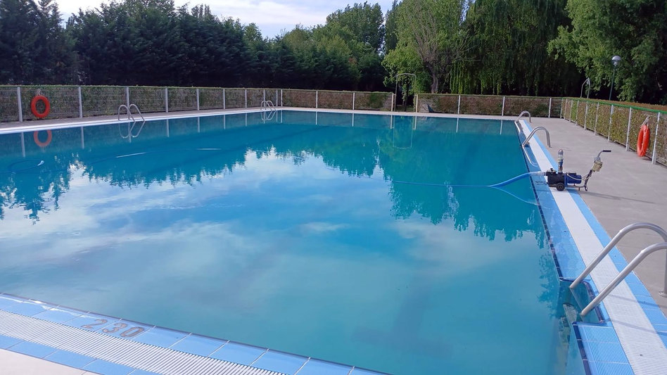 Alba de Tormes da la bienvenida al verano con la apertura de sus piscinas y una agenda repleta de cultura