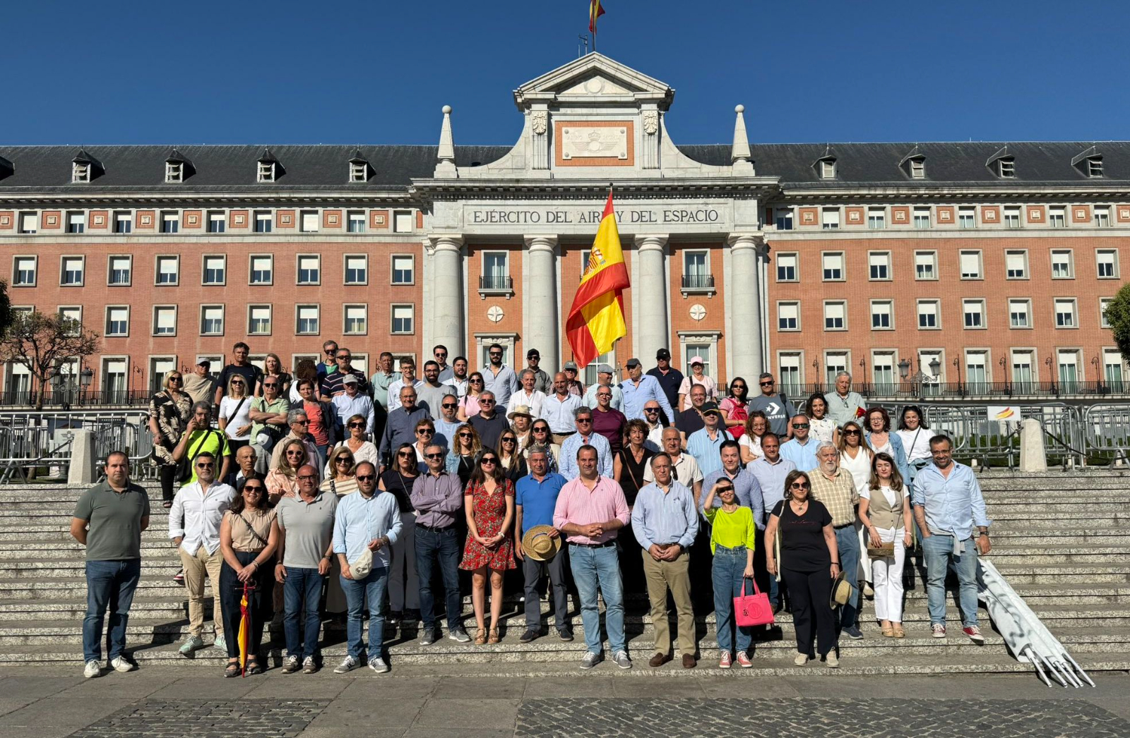 Amplia representación salmantina en la multitudinaria manifestación contra el Gobierno de Pedro Sánchez