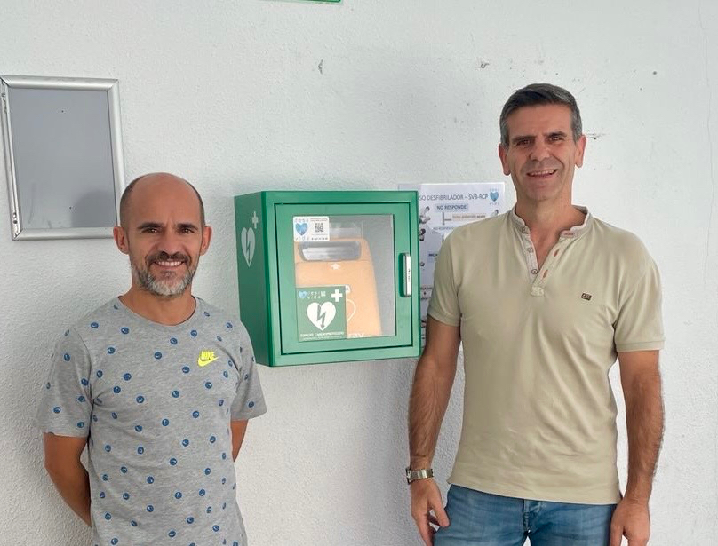El Polideportivo Municipal, espacio cardioprotegido con la llegada de un nuevo desfibrilador