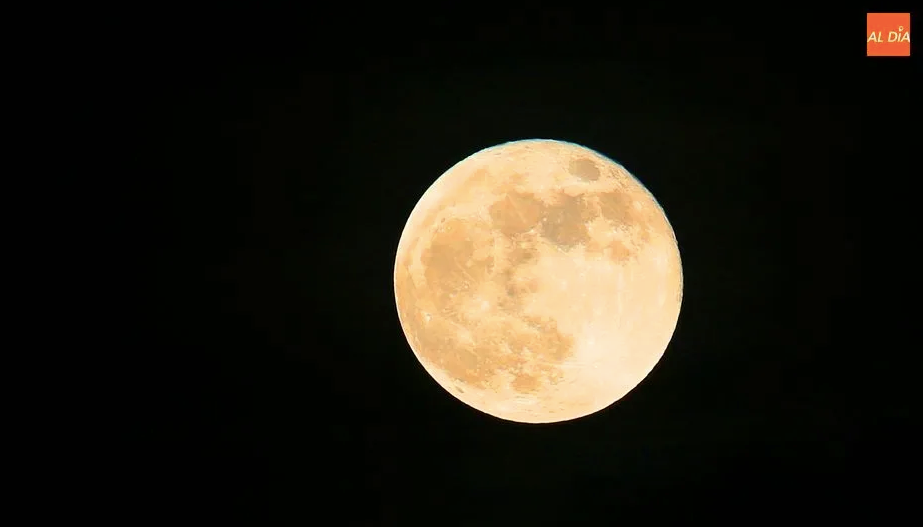 La Luna de Ciervo iluminará el cielo de Salamanca: cuándo, dónde y cómo verla