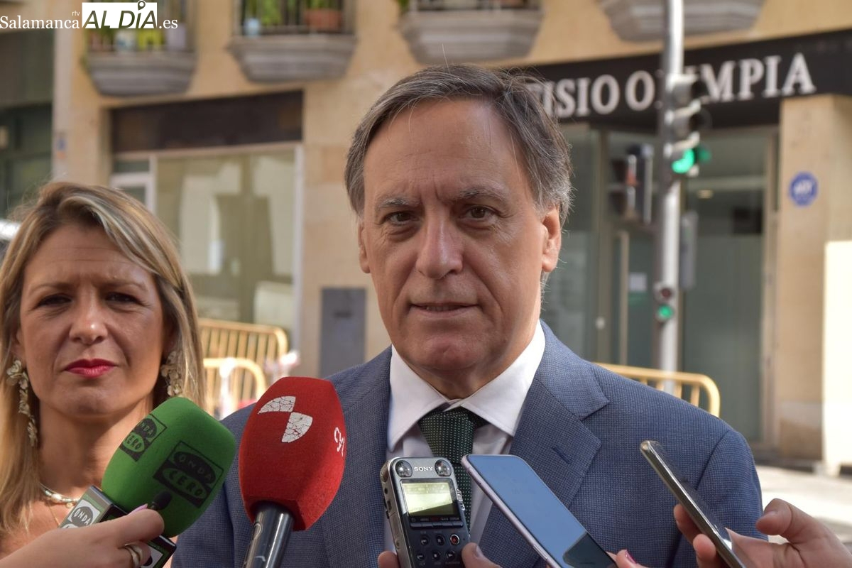 Carbayo pide al Gobierno el vallado de la vía en Moriscos tras el atropello mortal y medidas para evitar más accidentes