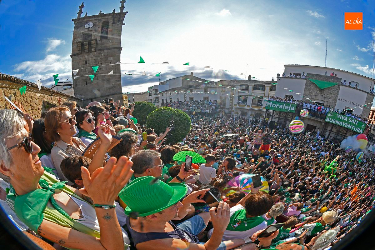 Apoteósica apertura oficial de las fiestas de San Buenaventura en Moraleja