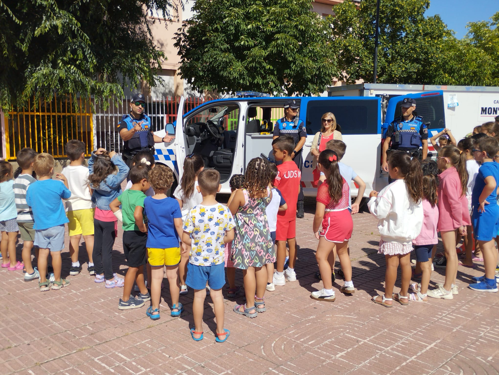Los niños de Conciliamos de Santa Marta se convierten en policías por un día