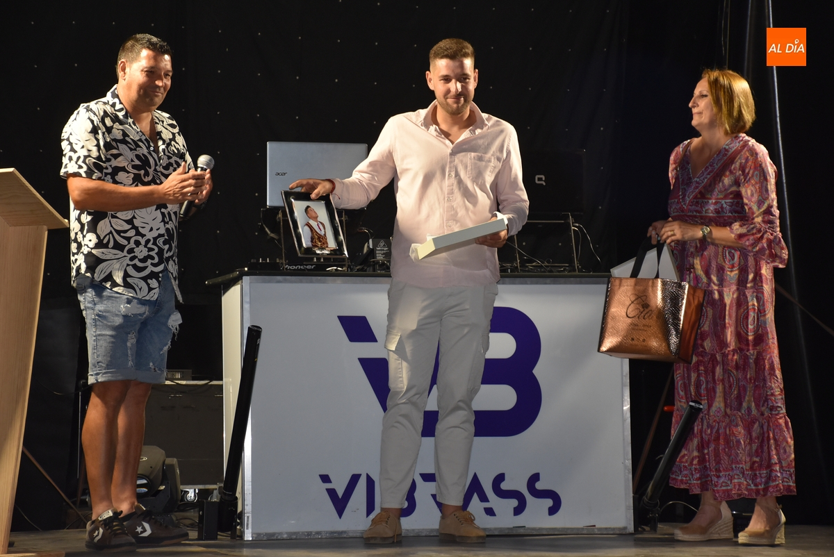 Pipe Martín evoca sus miles de recuerdos y cicatrices en el Barrio Nuevo como apertura de sus fiestas