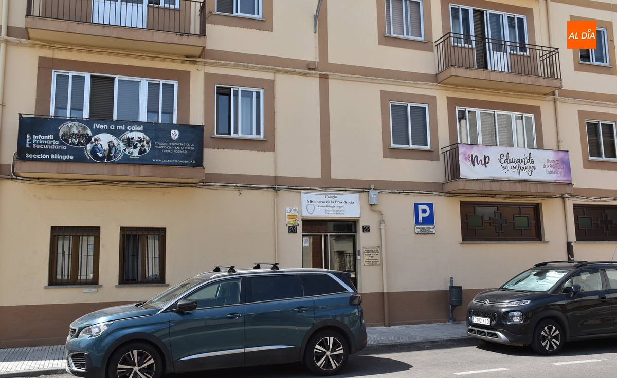 Progenitores de Misioneras-Santa Teresa reivindican el desdoble de un aula