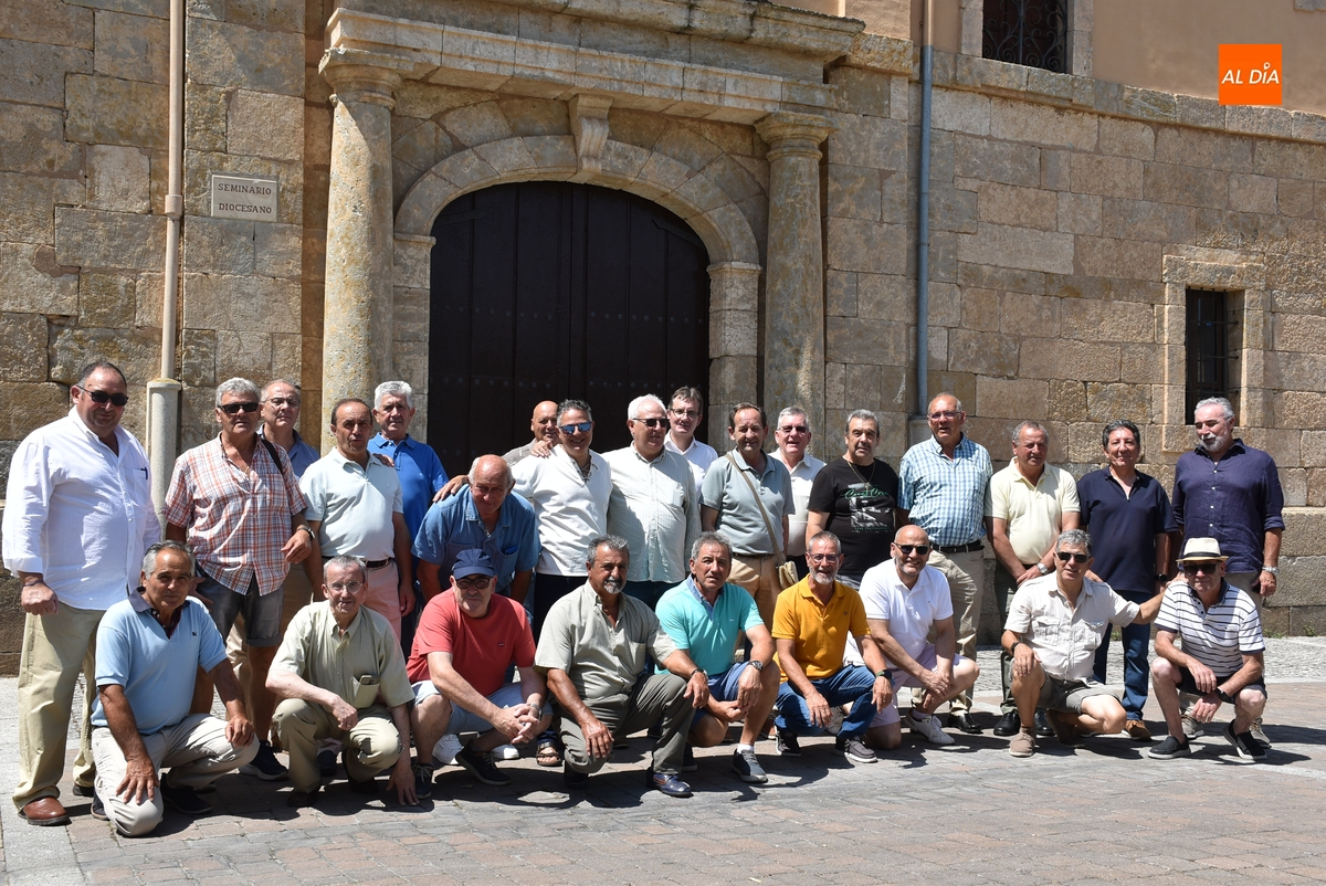 Vuelven a reencontrarse los alumnos que estudiaron 8º de EGB en el Seminario en el curso 74/75