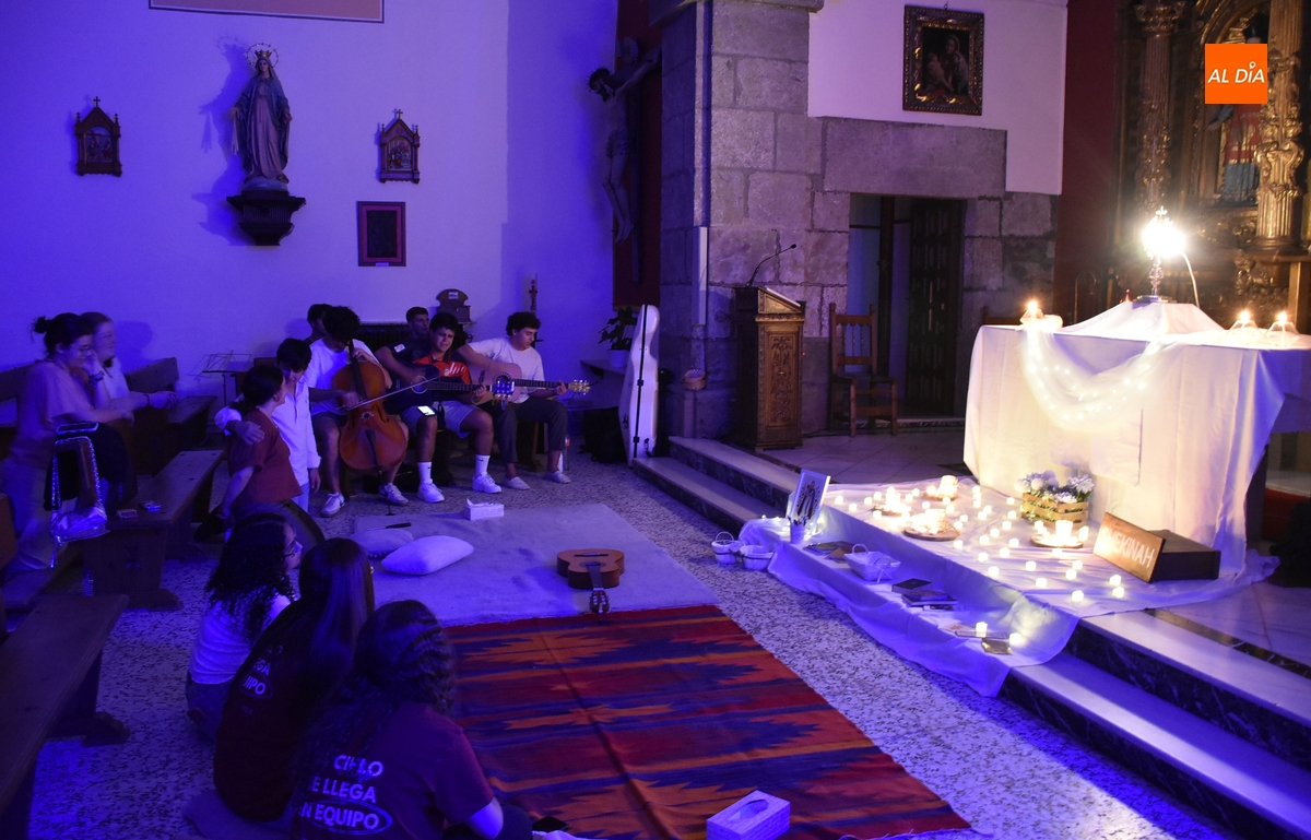 El grupo Eterno ameniza la velada de adoración promovida por Shekinah en San Andrés