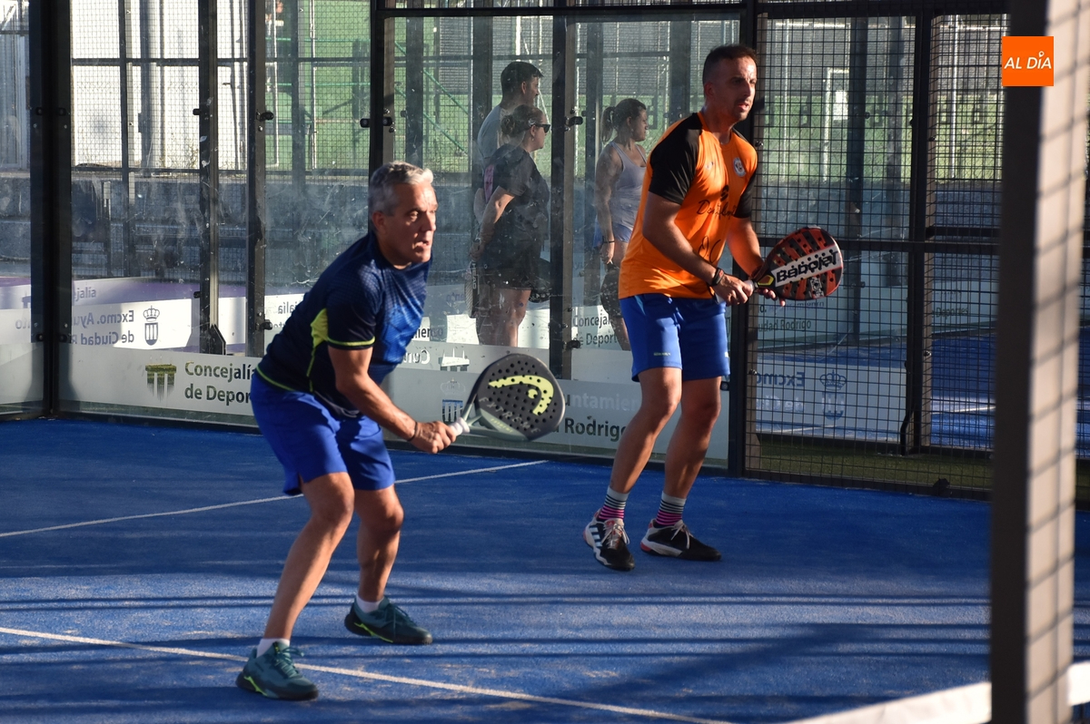 El equipo de Fuentes de Oñoro gana con remontada incluida el Trofeo Diputación de Pádel