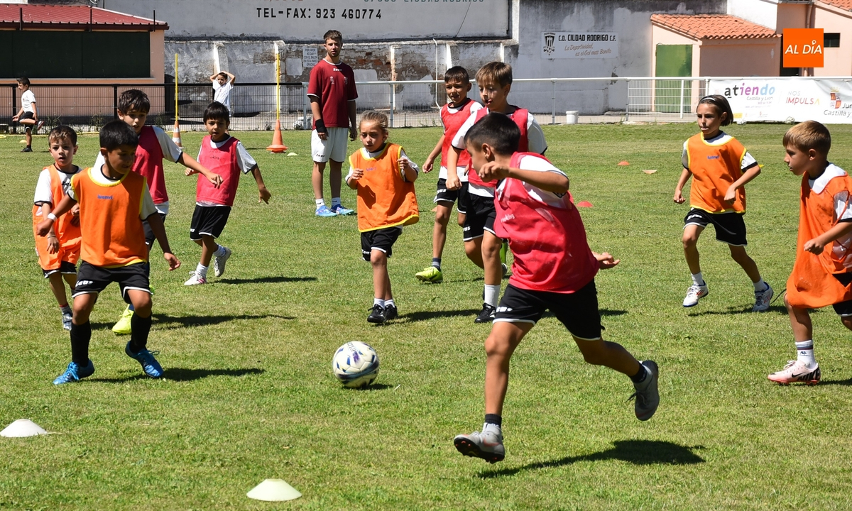 El Miróbriga Campus vive su última mañana de trabajo sobre el césped del Francisco Mateos