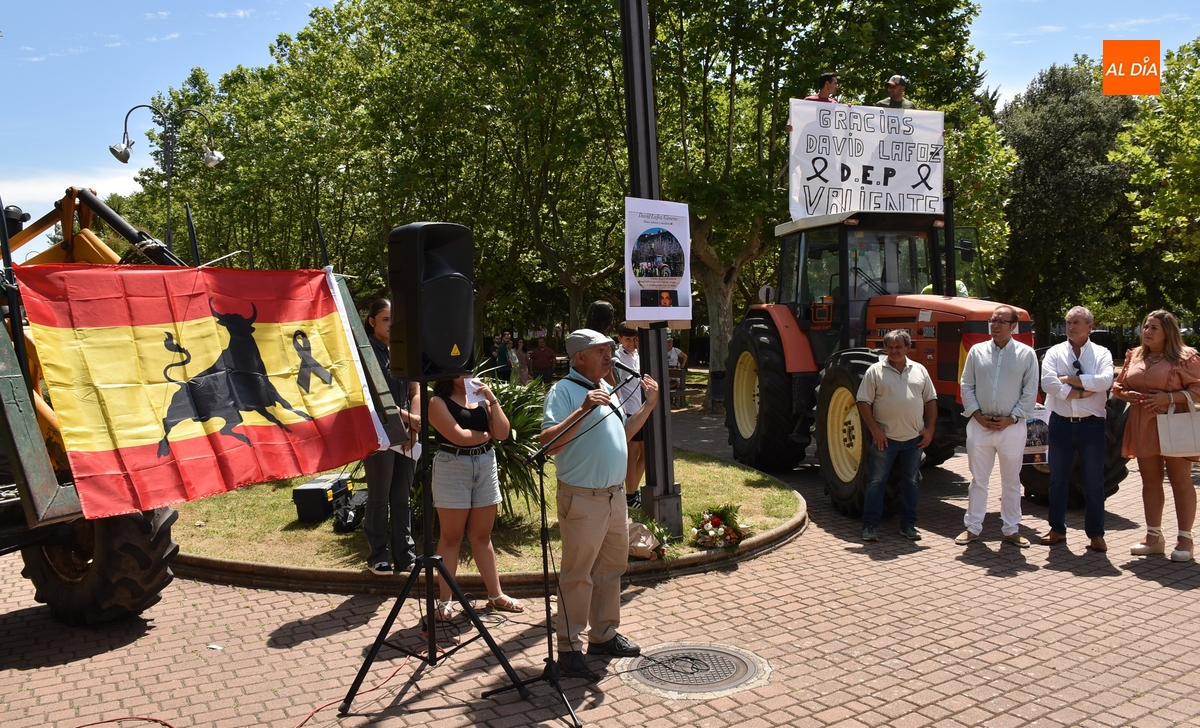 Unas 150 personas homenajean a David Lafoz exigiendo basta de criminalizar al campo