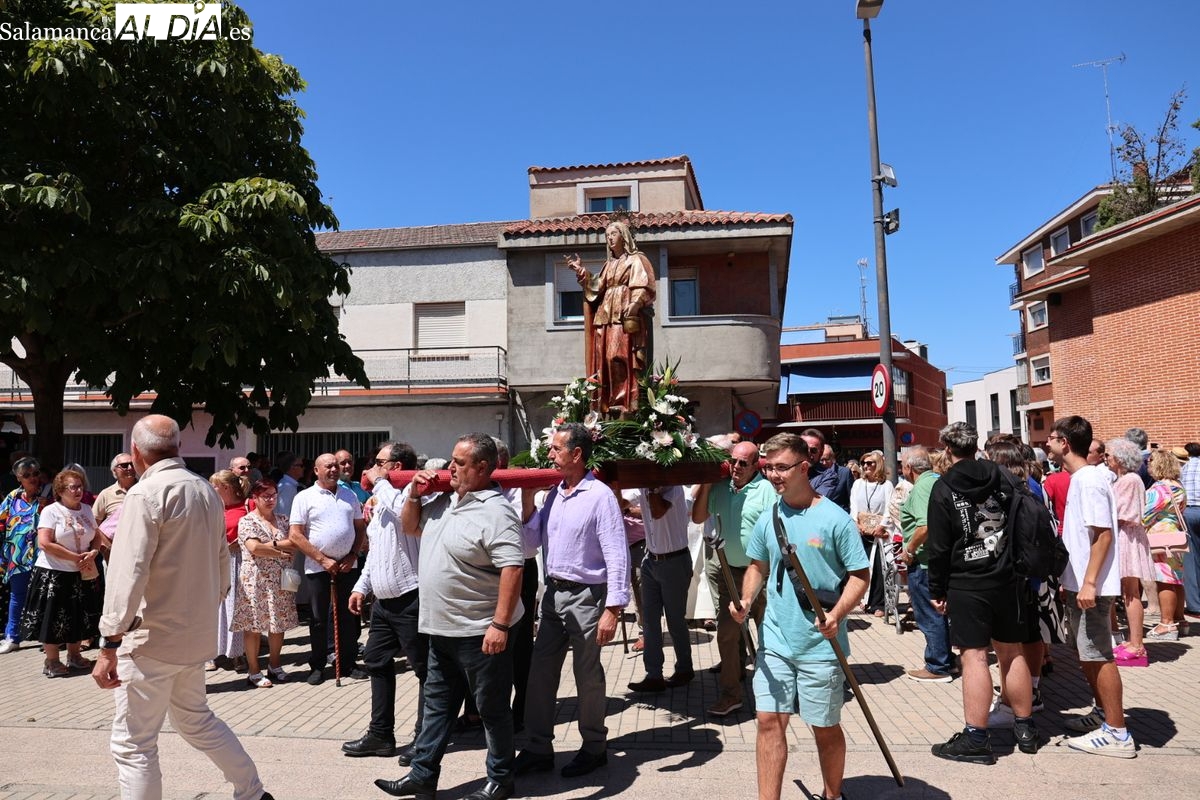 FOTOS | Santa Marta de Tormes vive una emotiva procesión en honor a su patrona
