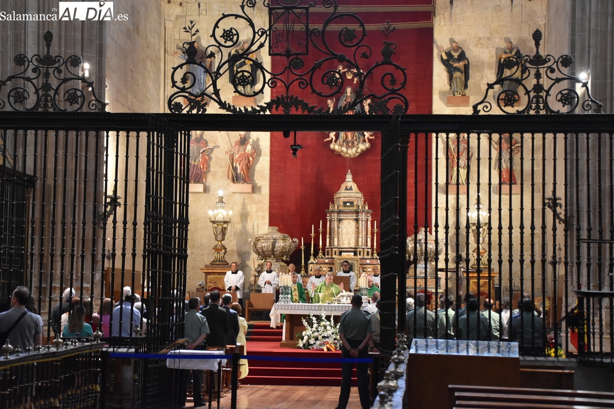 VÍDEO Y FOTOS | Salamanca rinde homenaje a las víctimas del terrorismo con una misa en la Catedral Nueva
